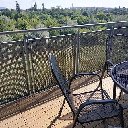 One To One Apartment *