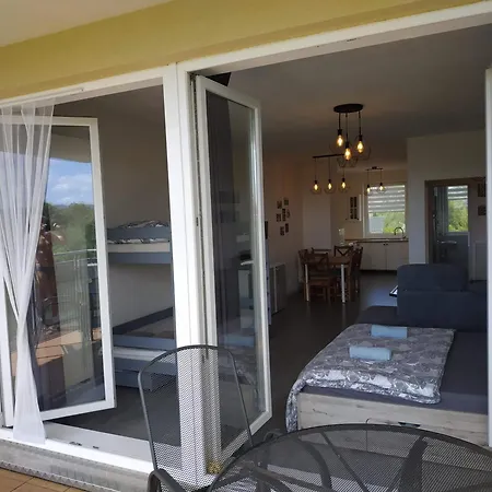 One To One 公寓 Štúrovo