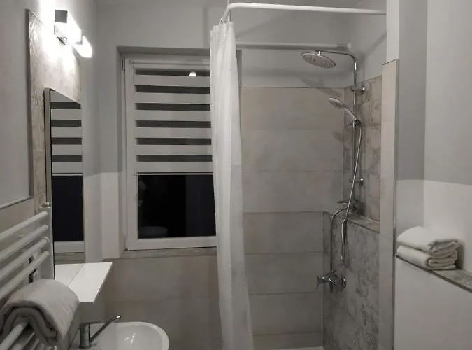 One To One Apartment