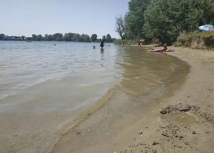 One To One Apartment *