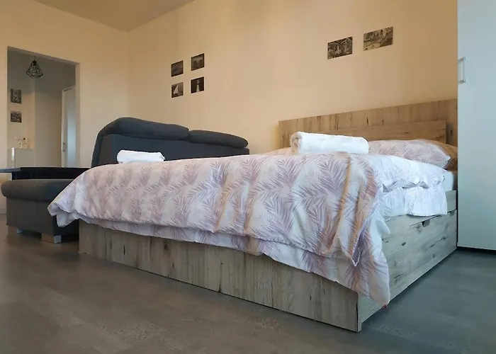 One To One Apartment